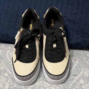 Alegria Cream and Black Mixed-Media Lace-Up Sneakers